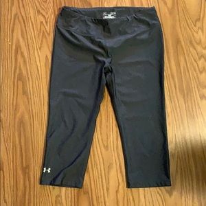 Under Armour yoga pants size medium